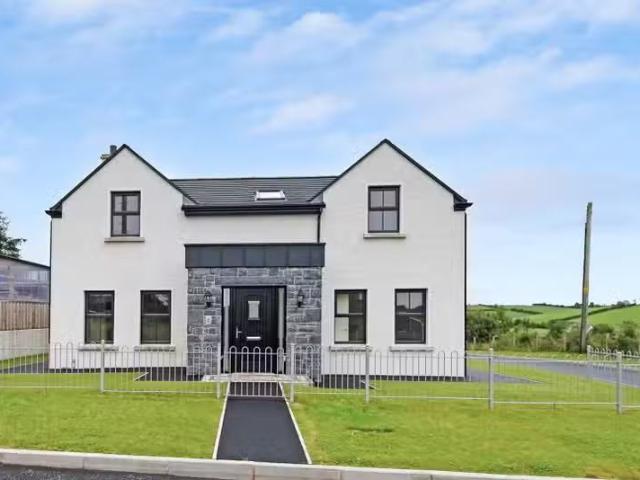 House for sale in Moneygold, Connacht