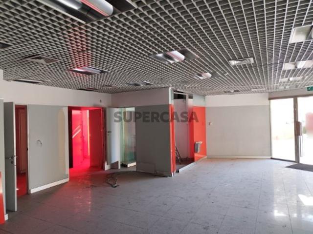 Armazém venda em Santarém