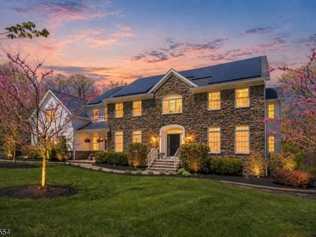 House for sale in Lebanon, New Jersey