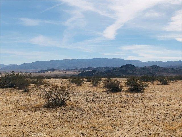 Land for sale in Joshua Tree, California