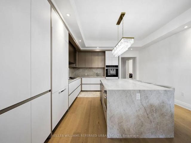 Apartment for rent in Toronto—St. Paul's, Toronto