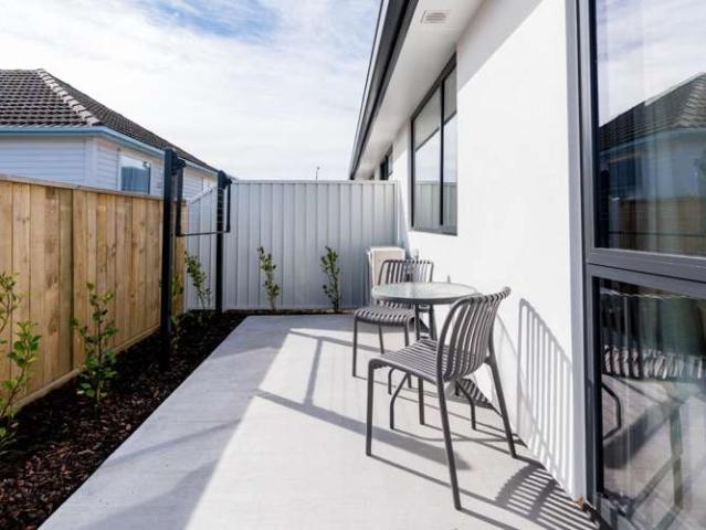 Townhouse for rent in Otakou