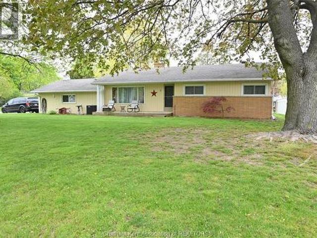 House for sale in Chatham–kent, Ontario