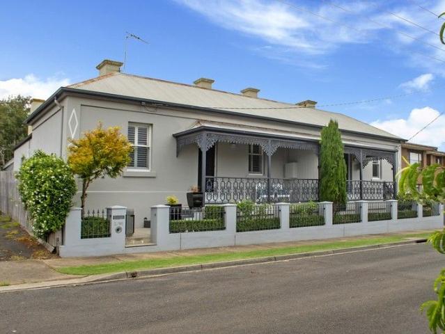 Duplex for sale in Warrnambool, Victoria