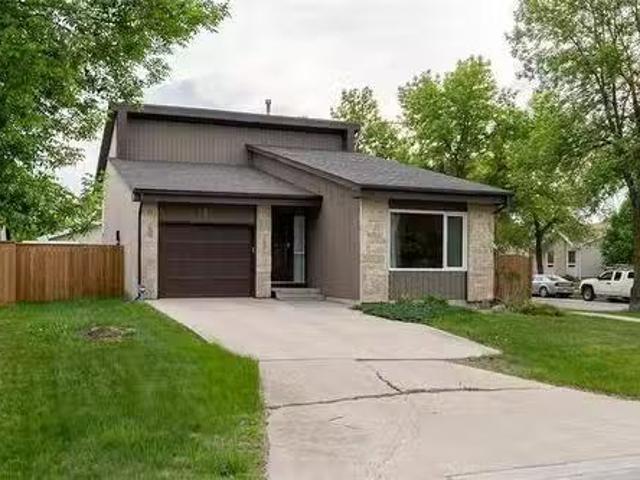 House for sale in East St. Paul, Manitoba