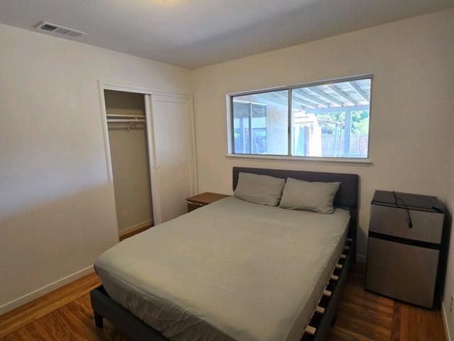 Room for rent in Hayward, California