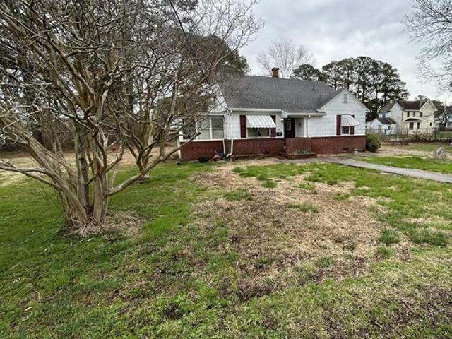 House for sale in Crisfield, Maryland