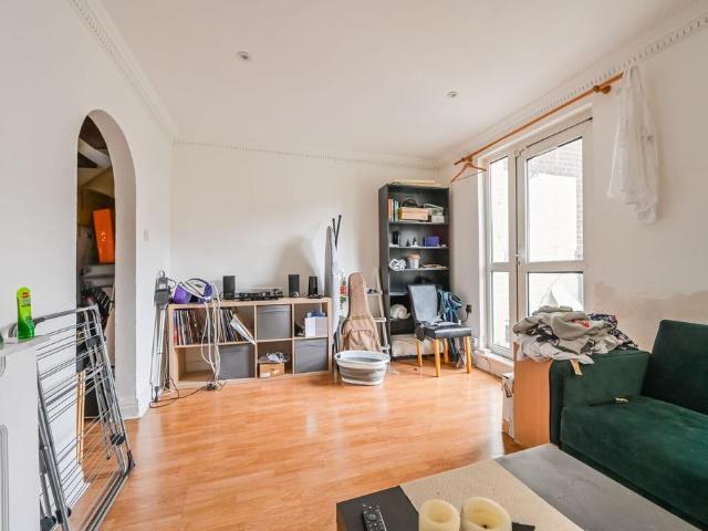 House for rent in Lanfranc Estate, Mile End