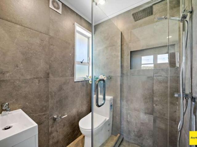 House for sale in Oratia