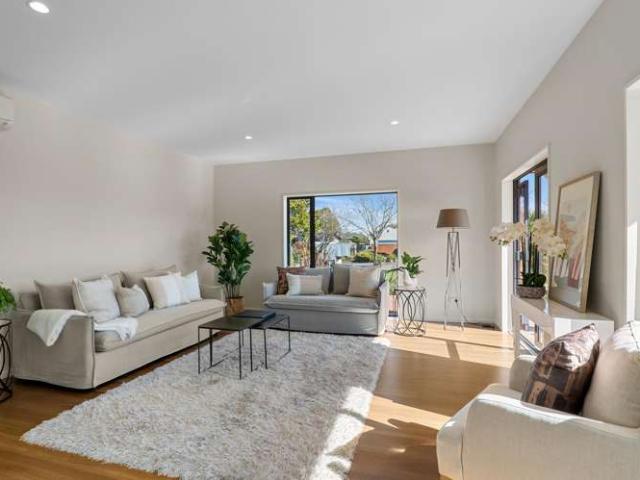 House for sale in Chaslands, Canterbury