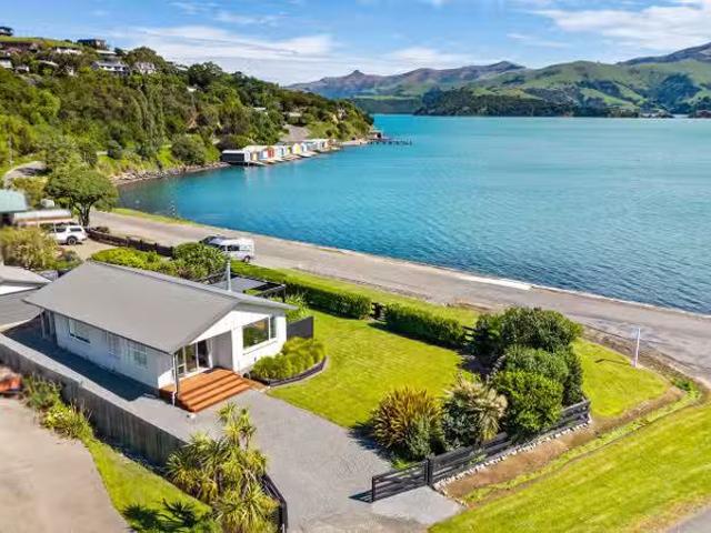 House for sale in Little Akaloa, Canterbury