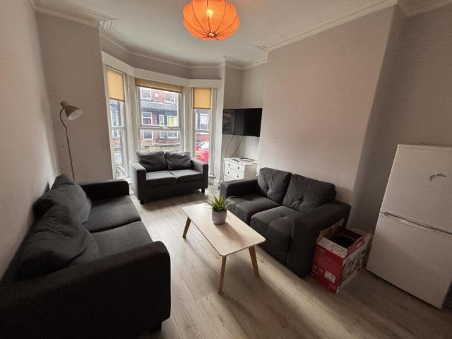 House for rent in Hyde Park, West Yorkshire