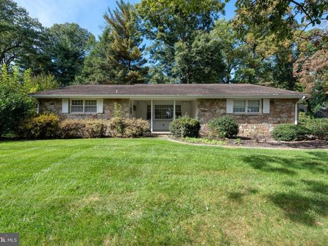 House for sale in Leola, Upper Leacock Township