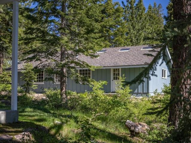House for sale in Mammoth Lakes, California