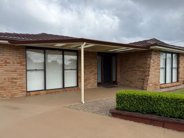 House for rent in Bossley Park, Sydney