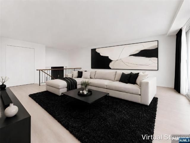 House for sale in Fort Lee, New Jersey