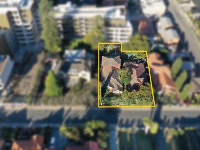 House for sale in Burwood
