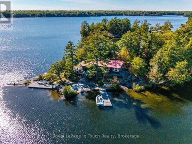 House for sale in Georgian Bay Township, Central Ontario