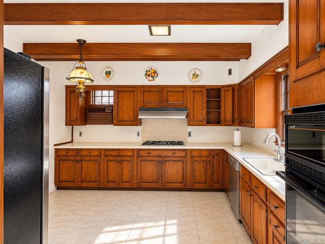 House for sale in Forest Hills Gardens, New York