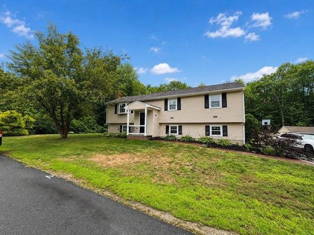 House for sale in Byfield, Massachusetts
