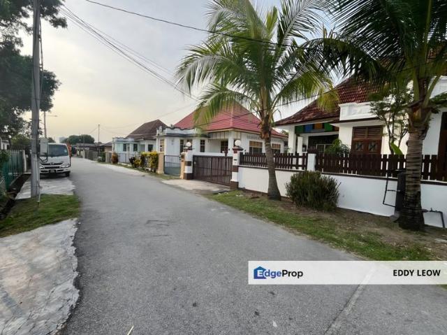 House for rent in Malaka
