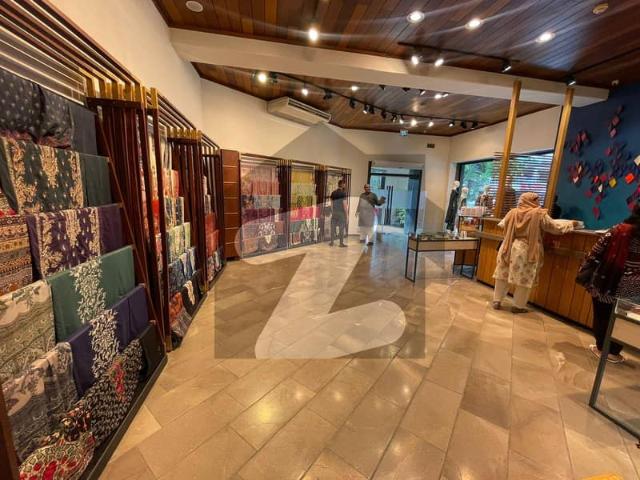 Building for rent in Lahore, Punjab