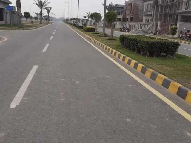 Land for sale in Faisalabad, Islamabad Capital Territory
