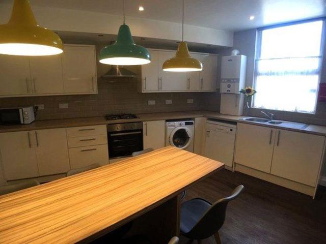 House for rent in Hyde Park, West Yorkshire