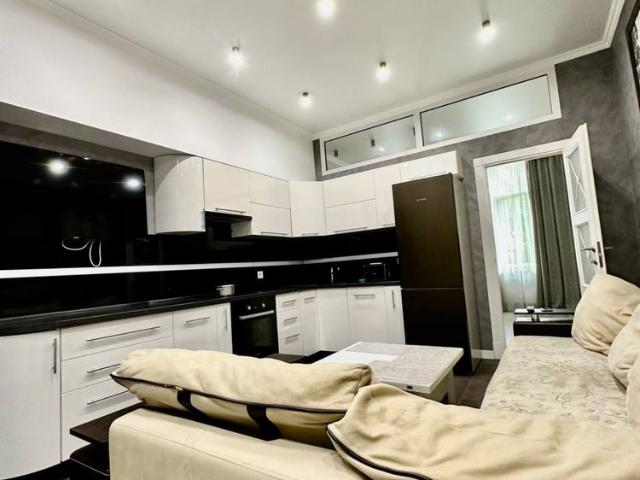 Квартира продажа в Великодолинском, Днепропетровской области