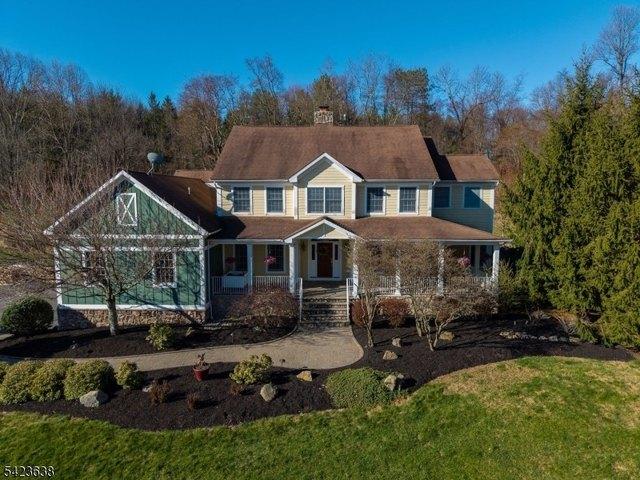 House for sale in Lebanon, New Jersey