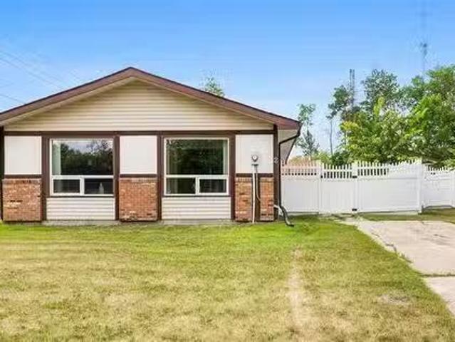House for sale in Pinawa, Manitoba