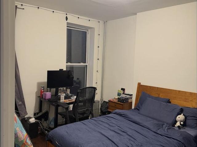 Room for rent in Arverne, New York