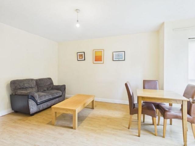 Apartment to rent in Lucan, North Tipperary