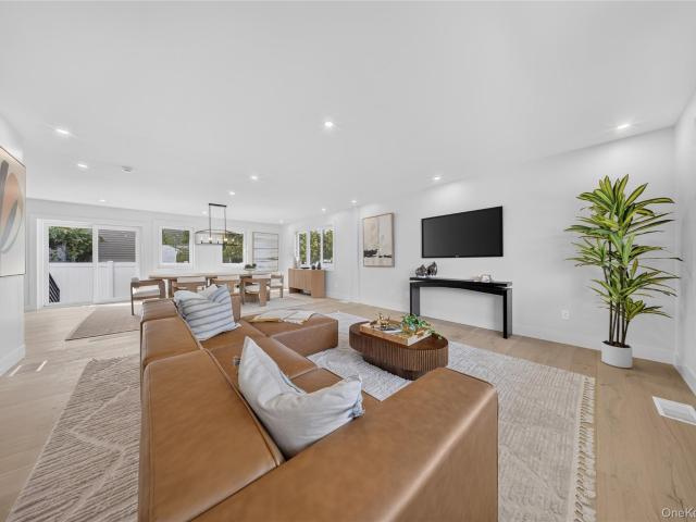 House for sale in Old Bethpage