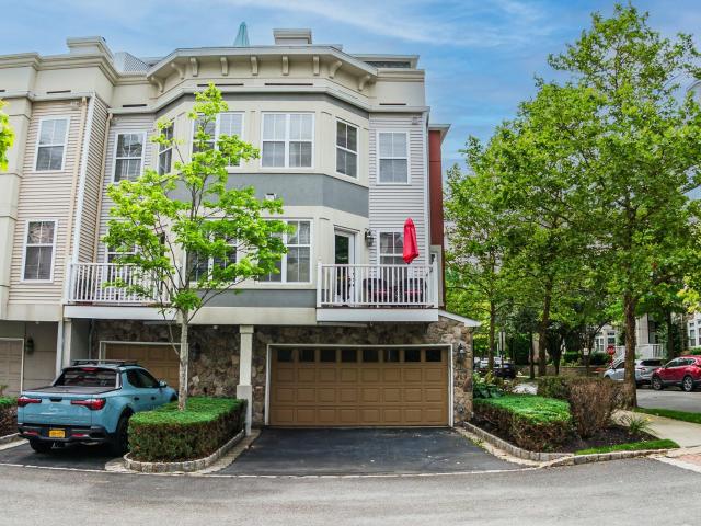 Condo for sale in Rockland, New York