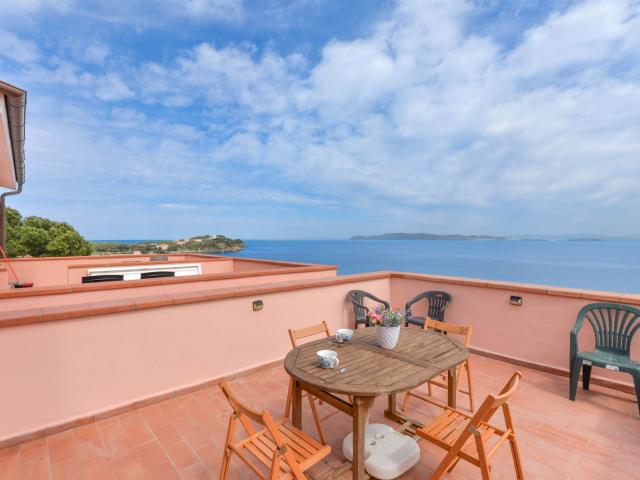 Casa in vendita a Rio, Toscana