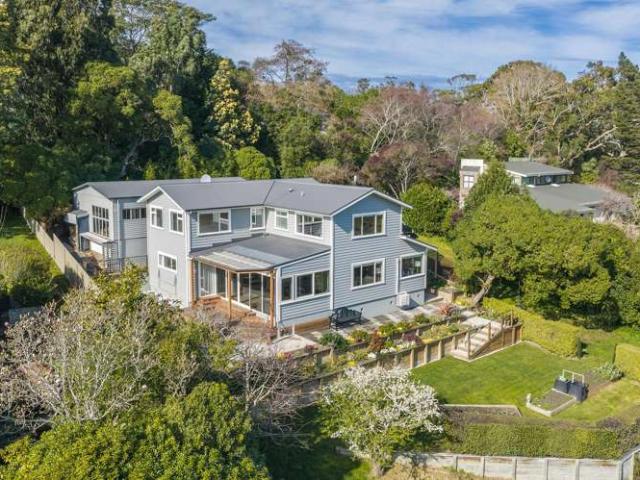 House for sale in Otakou
