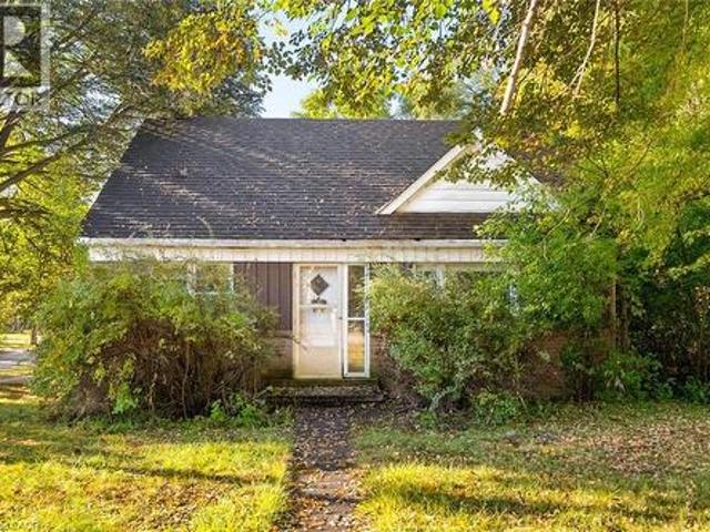 House for sale in Saint George's Neighbourhood Group, Guelph