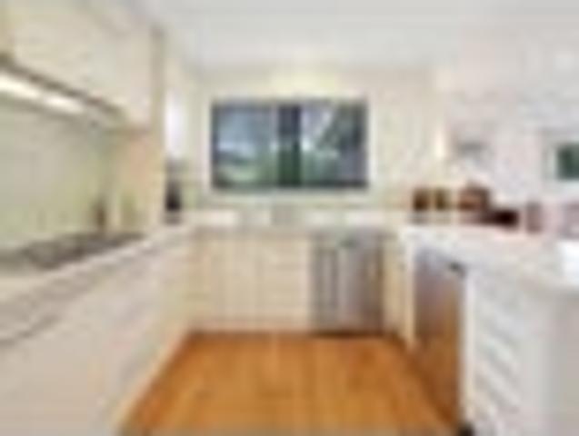 House for sale in Chaslands, Canterbury