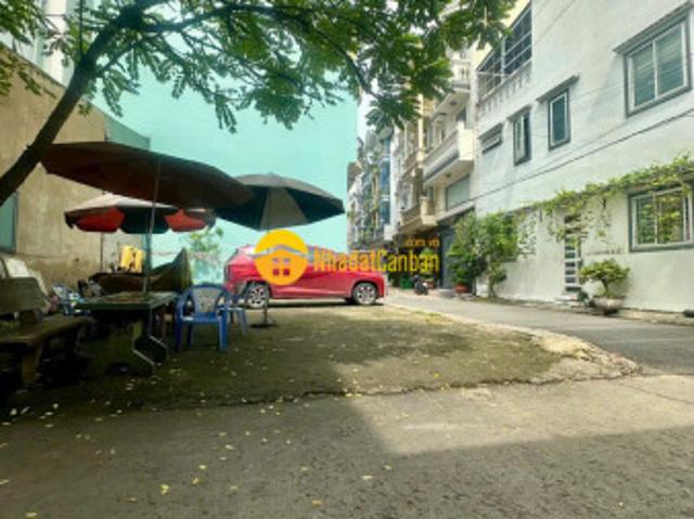 Mặt bằng bán
