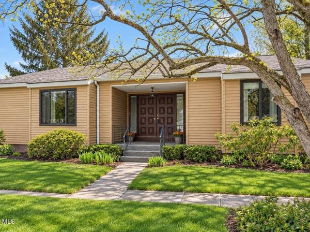 House for sale in Loudonville, Town of Colonie