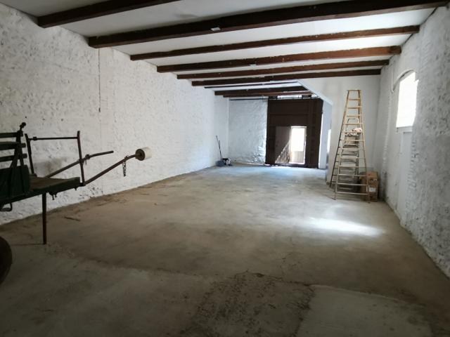 Local Commercial vente à Perpignan, Pollestres