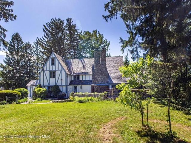 House for sale in Bloomington, New York