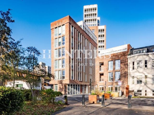 Room for rent in Parkhaus, Greater London