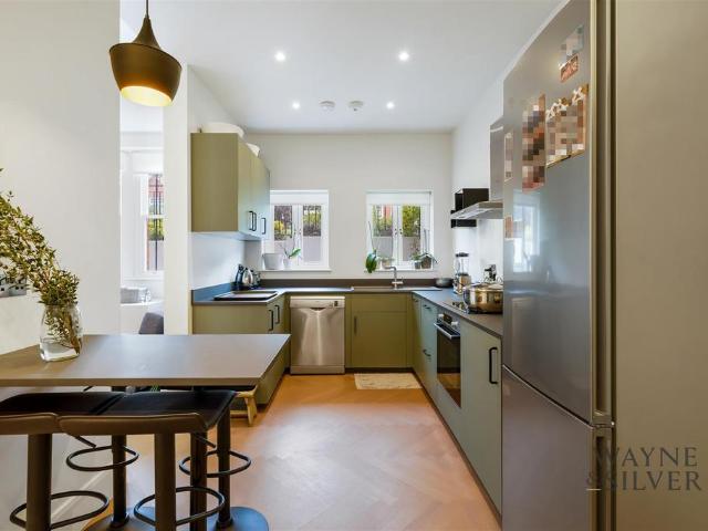 Apartment for rent in Swiss Cottage, Greater London