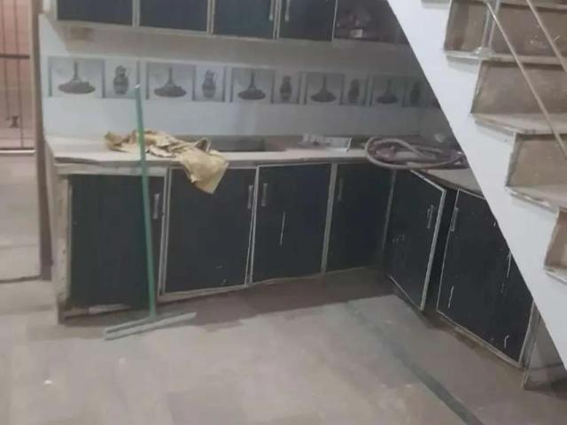 House for sale in اعوان ٹاؤن, لاہور