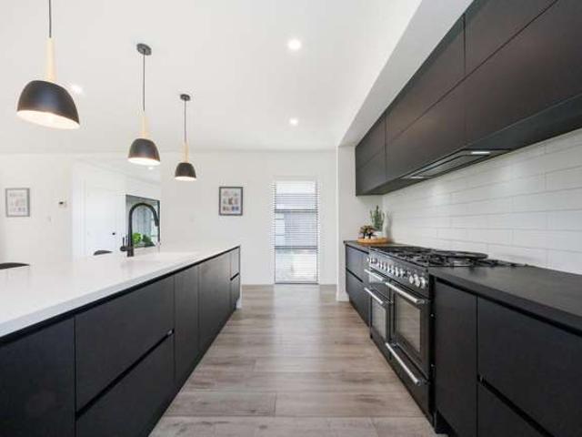 House for sale in Halcombe