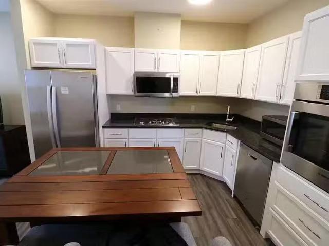 Apartment for rent in Plymouth