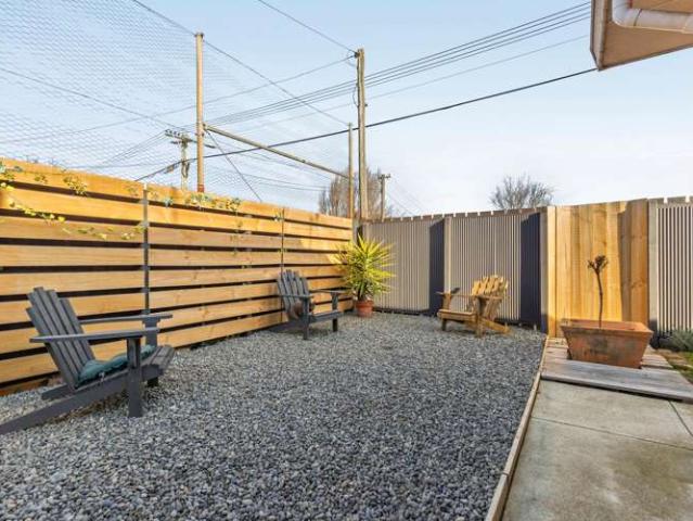 House for sale in Chaslands, Canterbury