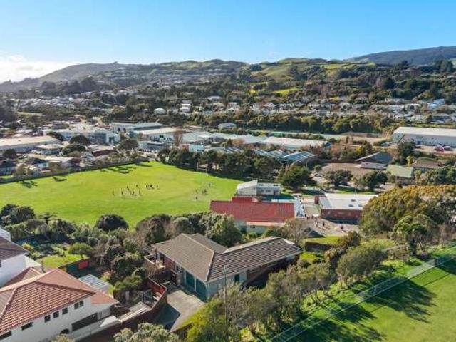 Townhouse for sale in Linden, Wellington